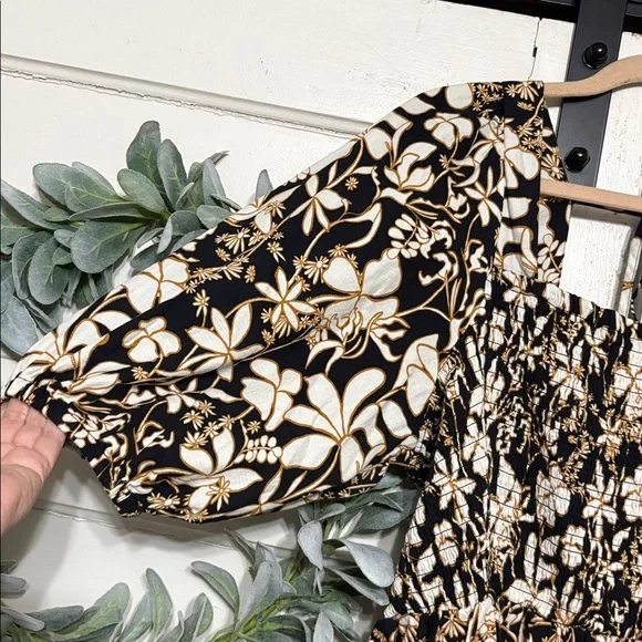 Ava & Viv Smocked Floral Top - Picture 4 of 7